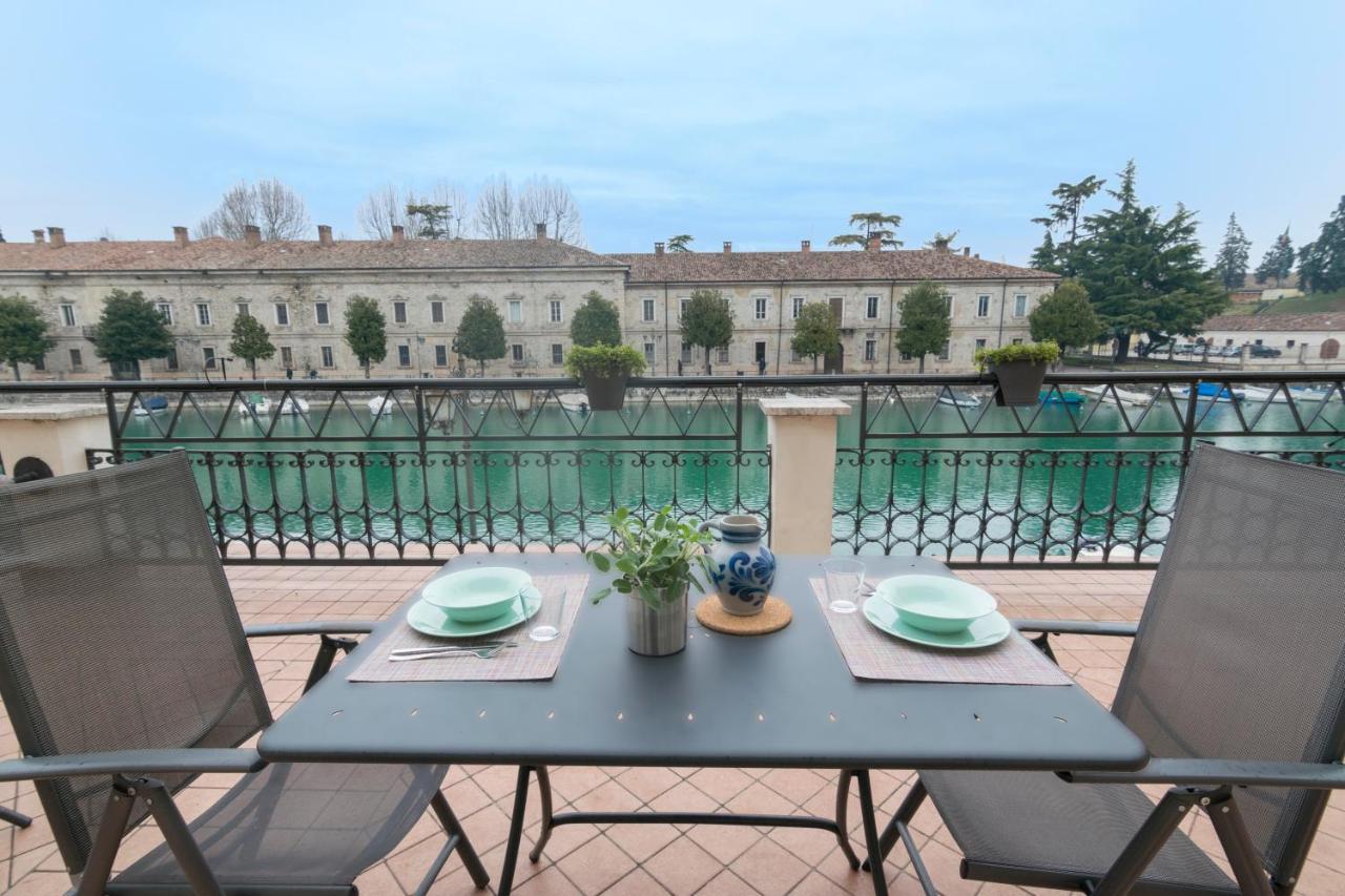 Acqua Verde Appartamenti Peschiera del Garda Bagian luar foto